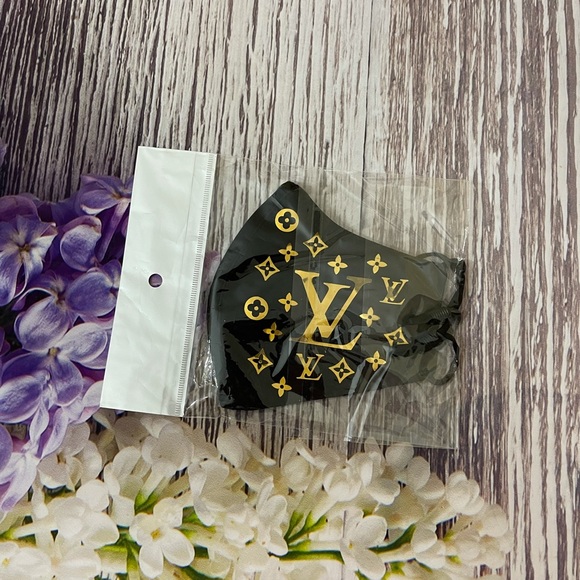 Handcrafted Luxury Masks for Women - Picture 4 of 5